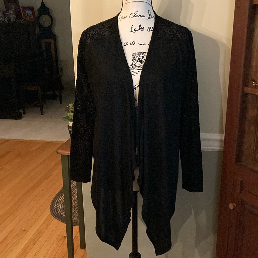 NWT! Elegant Black Lace Women's cardigan Sweater